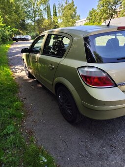 Opel Astra H 1.6i 16V - 4