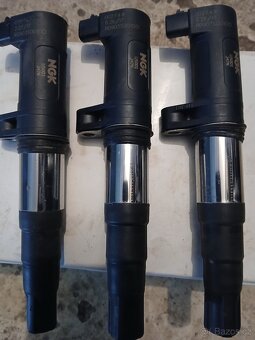 Zapalovací cívka NGK U5001 - 4