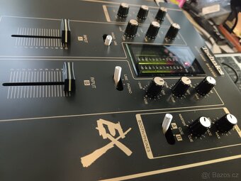 Profesionální analogový mix Technics SH-EX1200 - 4