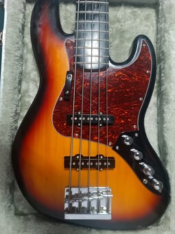 Fender Squier Jazz Bass - 4