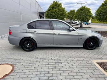 BMW e90 325i MANUÁL SPORTSITZE XENONY - 4