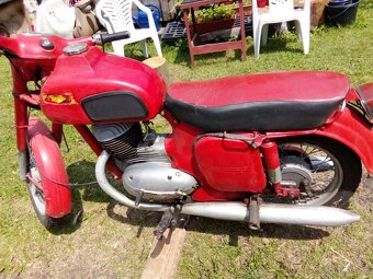 JAWA 250 - 4