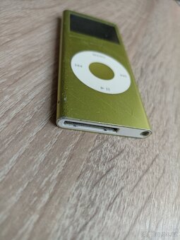 iPod 4gb - 4