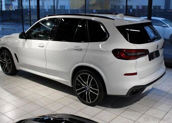 BMW X5 xDrive45e M Sport hybridní automat - 4