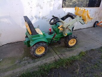 Šlapací traktor John Deere - 4