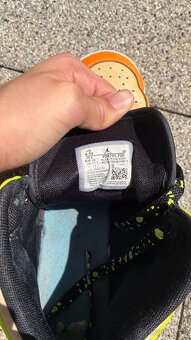 Jordan 1 mid air - 4