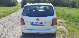 Volkswagen Touran 1.4 TSi  7 míst 2010 - 4