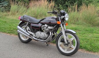 Honda CB 750 K typ RC01 - 4