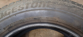 2 zimní pneumatiky BRIDGESTONE 215/65R17 99H 6,00mm DOT 2020 - 4