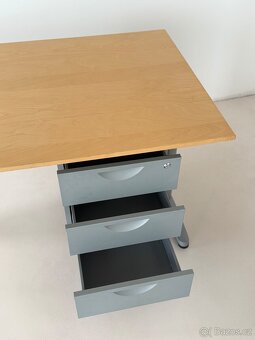 Psací stůl IKEA, výškově nastavitelný - 4