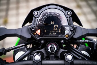 Kawasaki Z400 - 4