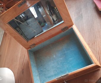 Stará šperkovnice s interzií - 4