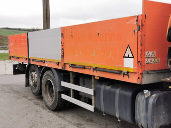 Prodám MERCEDES-BENZ AXOR 2533 L 6X2 E4 valník s hydr. rukou - 4