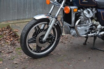 Honda CX 500C, od 1984 1 majitel - číst inzerát. - 4