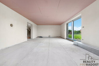 Prodej rodinného domu 4+kk, s garáží, pozemkem 608 m2, Medlo - 4