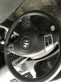 Suzuki Swift 2005 1,3i 67kW Sport - dily - 4