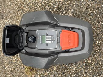 robotická sekačka Husqvarna Automower 305 - 4