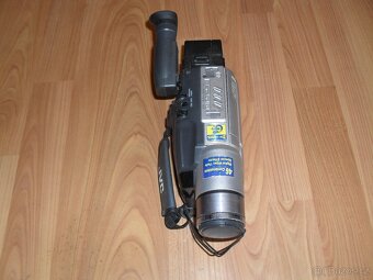 Videokamera  JVC - 4