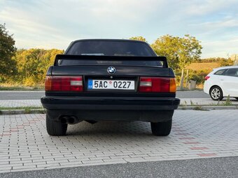 BMW E30 325i - 4