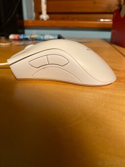 Herní myška razer deathadder essential bílá - 4
