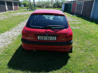 Peugeot 206 1.4 55kW r.v.2000 83535km - 4
