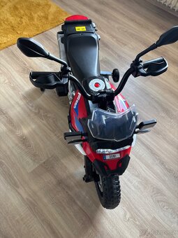 Elektrická Motorka BMW F850 - 4