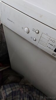 Prodám myčku Bosch - 4