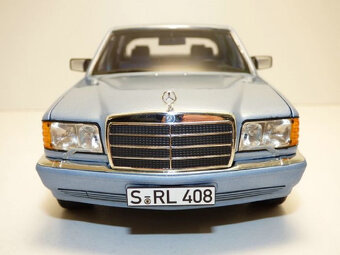Model 1:18 Mercedes 560 SEL W126 Superclasa 1979-93 Norev - 4