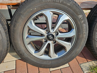 HYUNDAI i20 orig alu sada 185/65/15 TPMS Michelin - 4