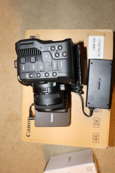 Cinema kamera Canon EOS C70, 2 baterie, SD karta 256 Mb/s, v - 4