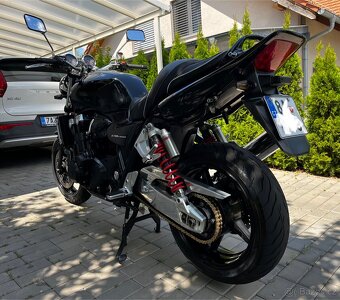Honda CB1300 - 4