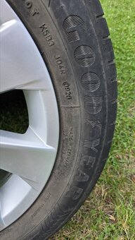 Letní pneu 215/55 R16 + alu disky - 4