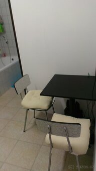 pokoj pro 2 osoby studenty Brno ul. Rybníček - 4
