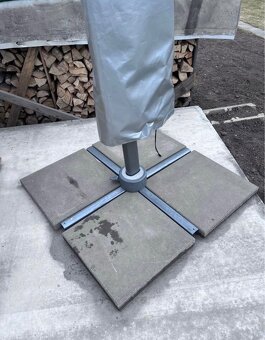 Slunečník 3,5m - 4