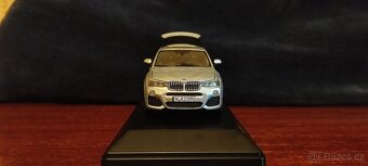 BMW X4 Herpa - 4