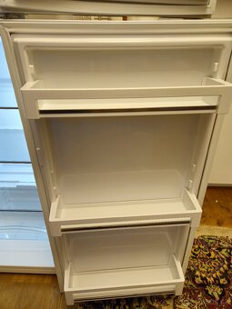 Chladnička s mrazničkou LIEBHERR, SmartFrost,, výška 140 cm - 4