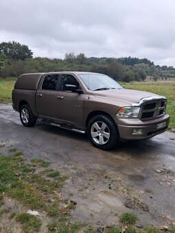 Prodám Dodge RAM 1500 HEMI 5,7 4x4 DPH - 4
