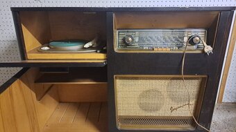 Sleva-gramoradio, gramofon Supraphon LE 57 - 4