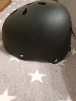 Helma a lyžařské brýle - 4