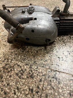 Jawa pionýr motor - 4