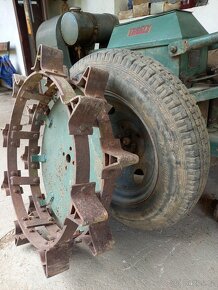 Historický traktor J.A.P - 4