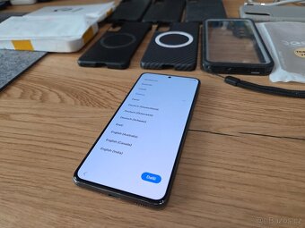 Samsung S21 128GB + příslušenství - 4