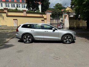 Volvo V60, CC B4 diesel (145kW) H/K Kamera NezTop - 4
