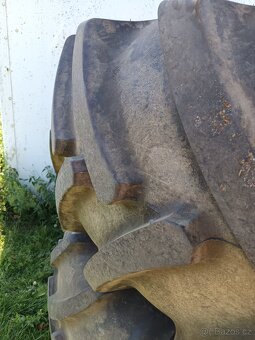 Prodám pneu 680/85 R32 - 4