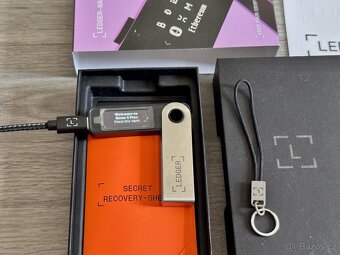 Ledger Nano S Plus peněženka crypto Hardware wallet black - 4