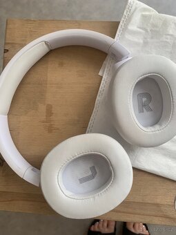 Sluchatka JBL Tune 770NC - 4