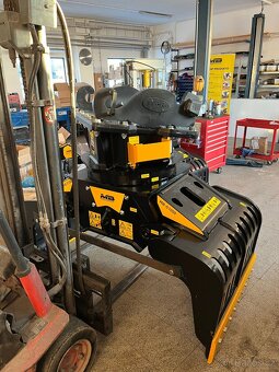 Sortýrovací drapák MB CRUSHER - 4