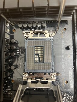 ASUS TUF GAMING B760-PLUS WIFI D4 Socket 1700,Funkční,Záruka - 4