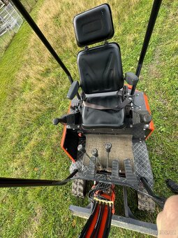 Minibagr EXCAT X15 - 4