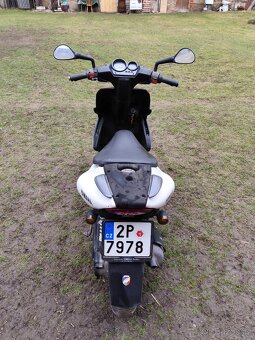 Yamaha YQ 50 Aerox R - 4